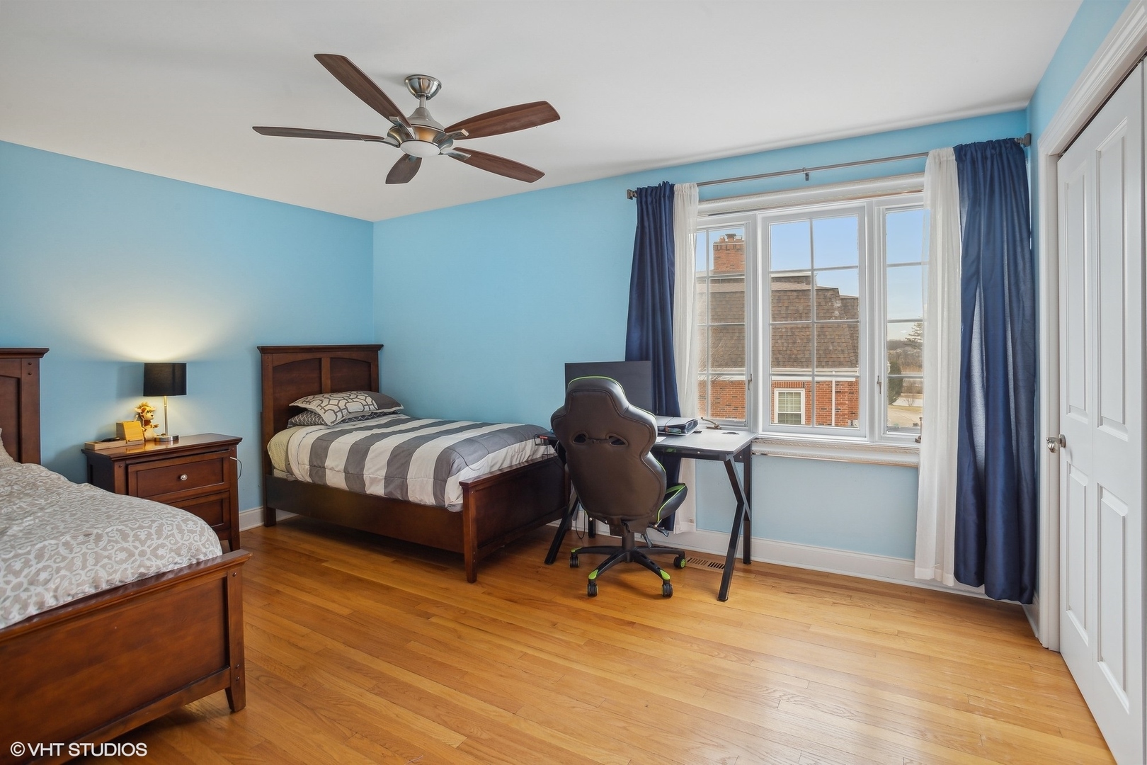 46 Hamilton Lane, Oak Brook, IL 60523