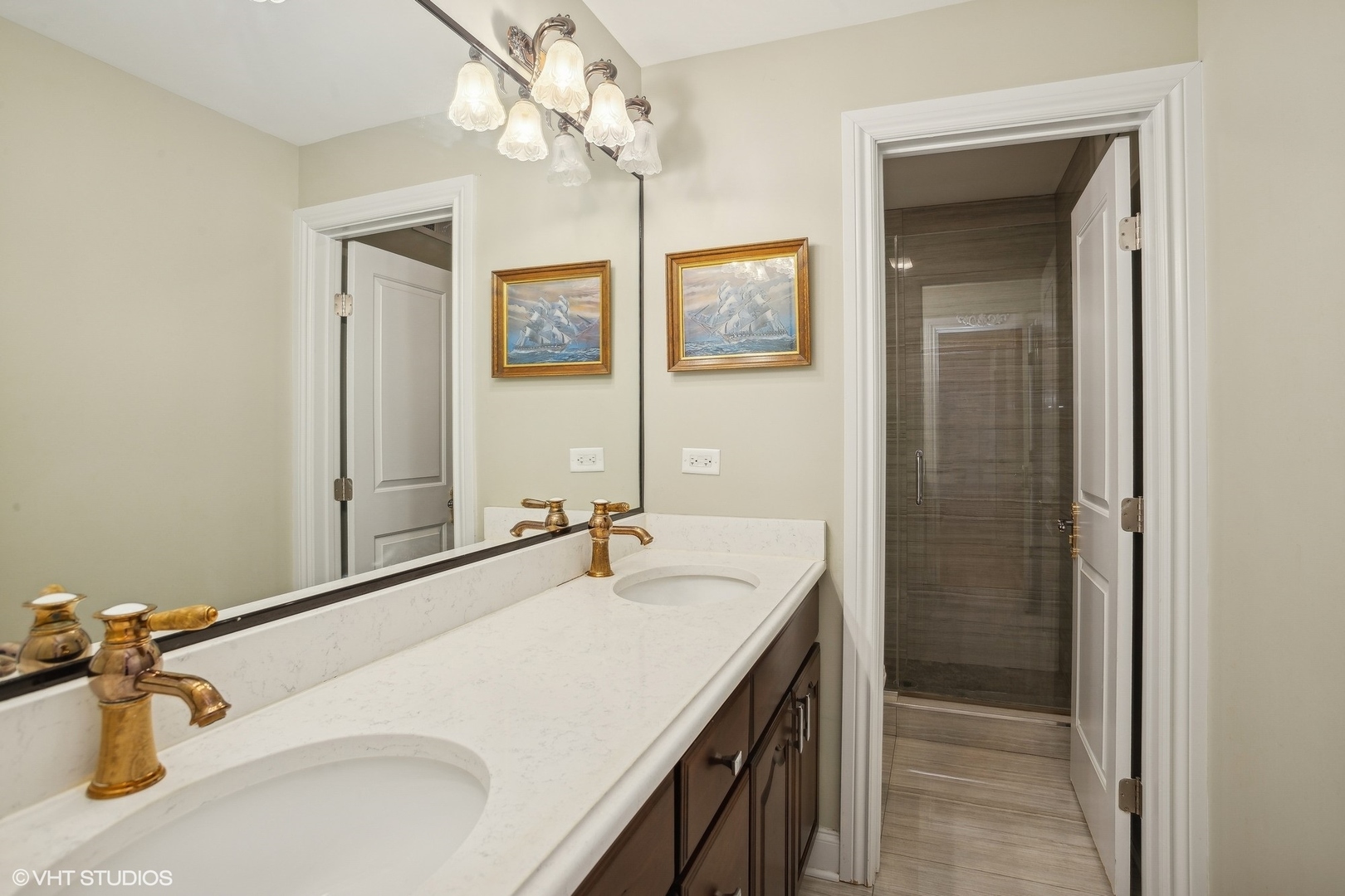 46 Hamilton Lane, Oak Brook, IL 60523