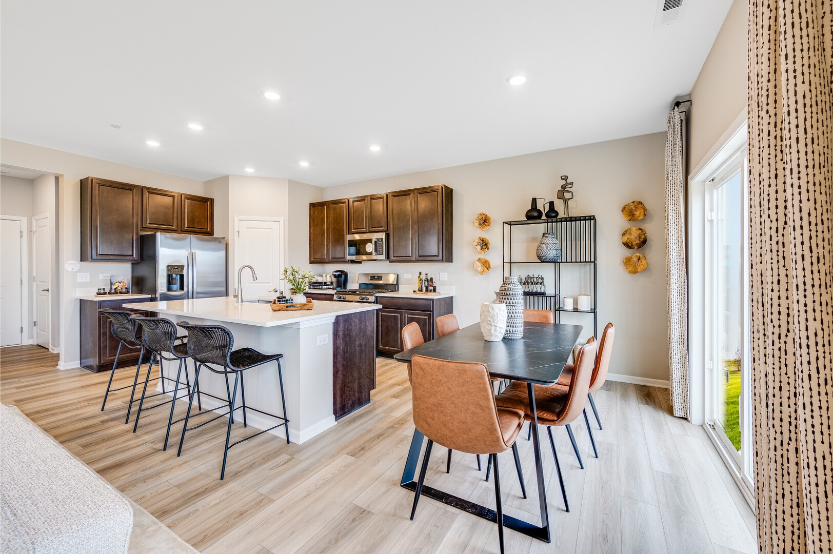 1181 Glenmont Street, Algonquin, IL 60102