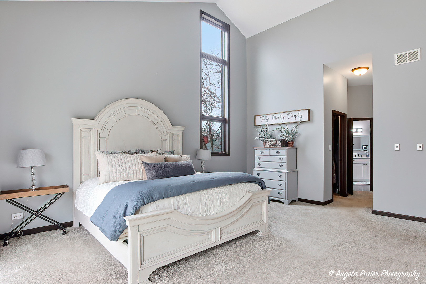 200 Hollow Way, Ingleside, IL 60041