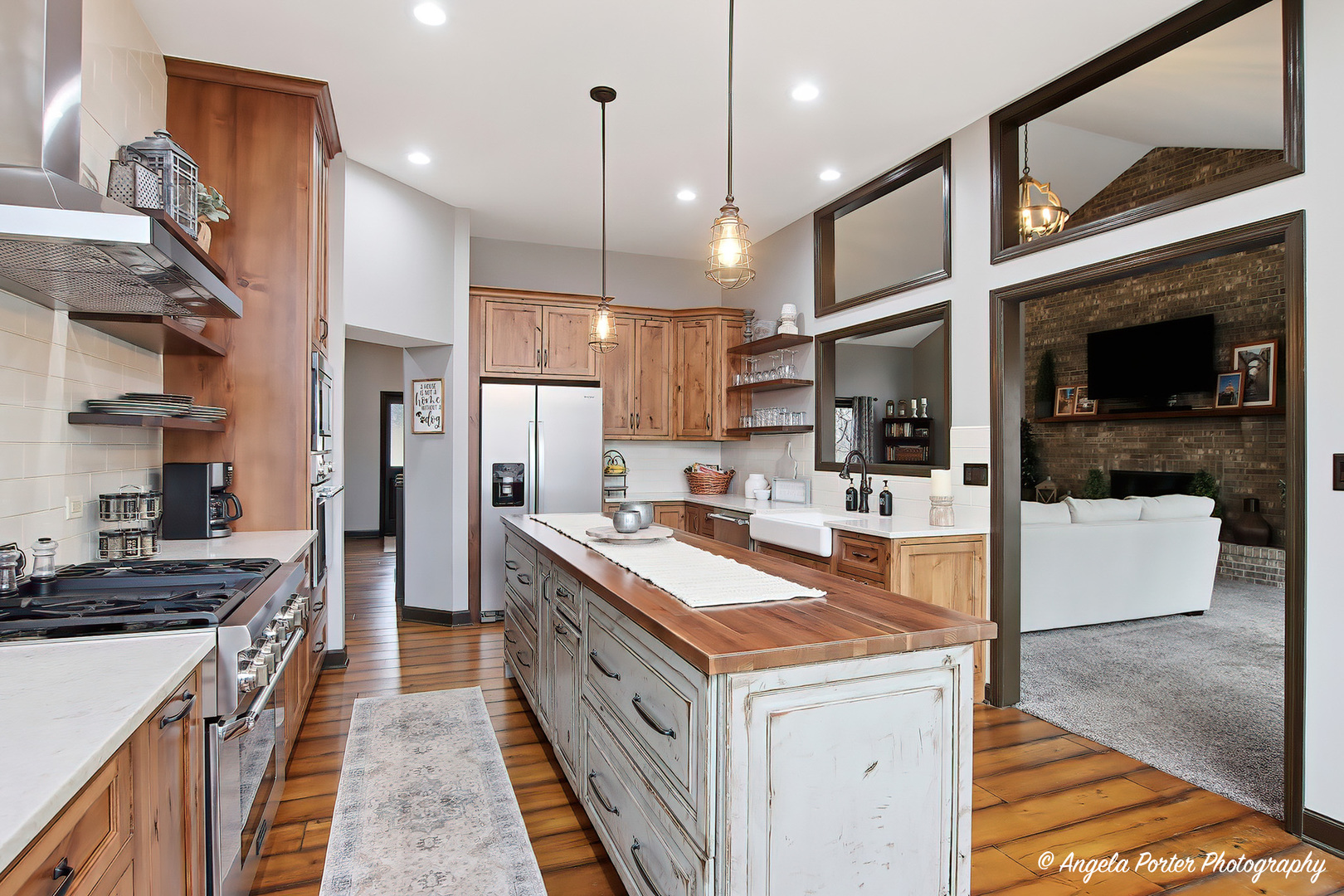 200 Hollow Way, Ingleside, IL 60041