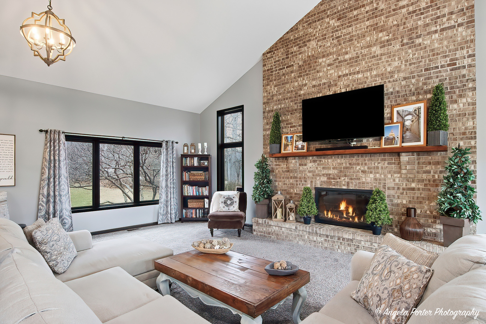 200 Hollow Way, Ingleside, IL 60041