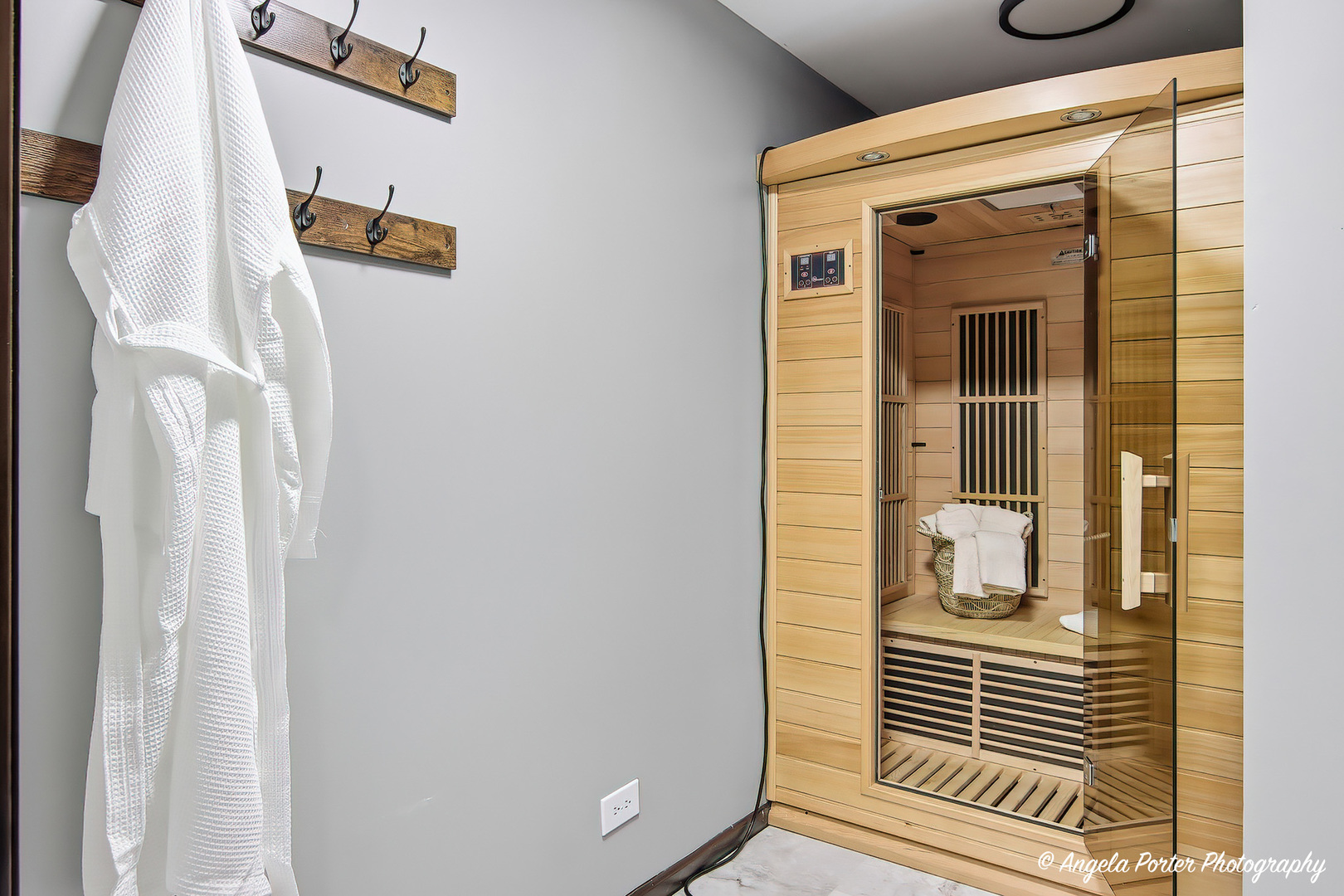 200 Hollow Way, Ingleside, IL 60041