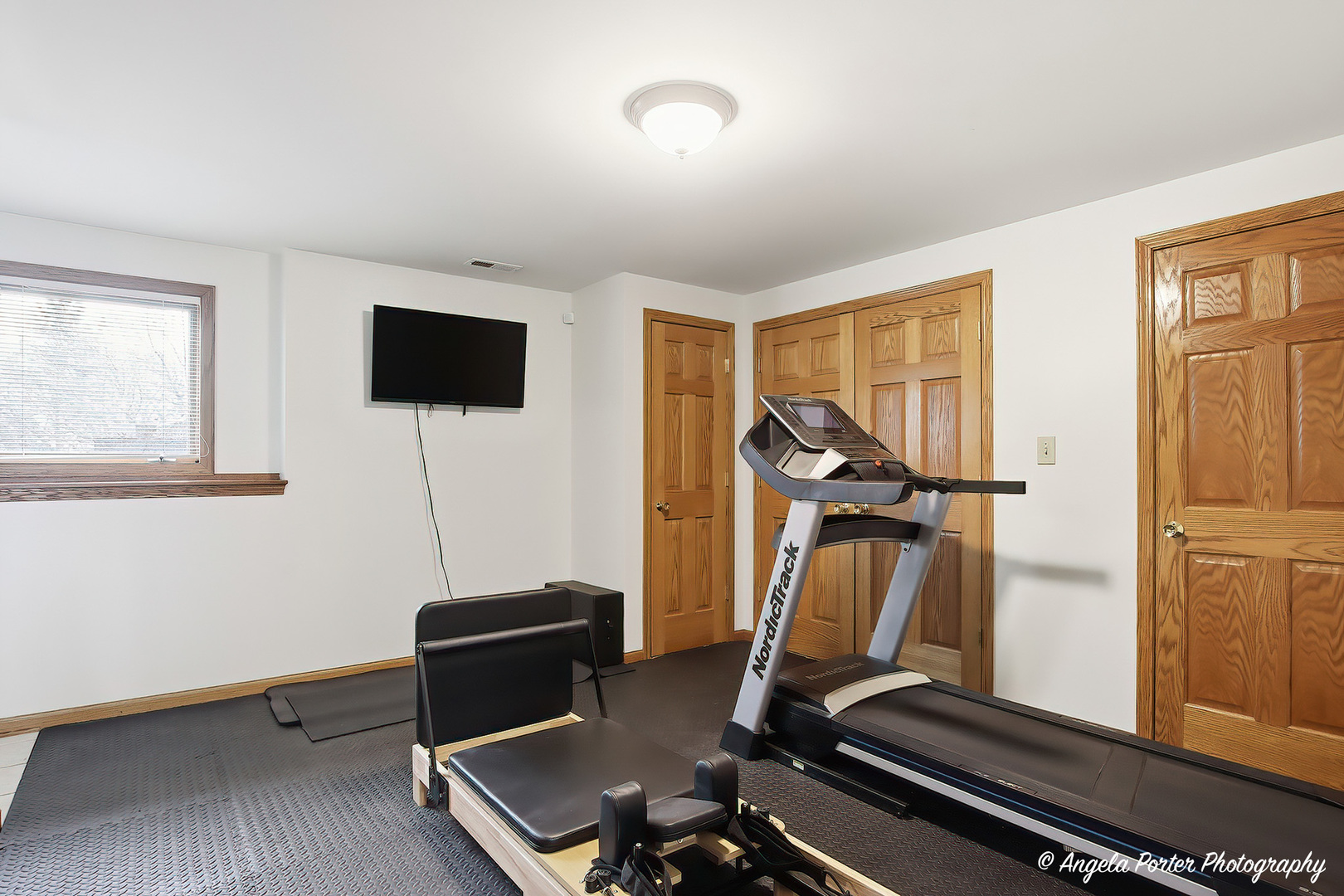 200 Hollow Way, Ingleside, IL 60041