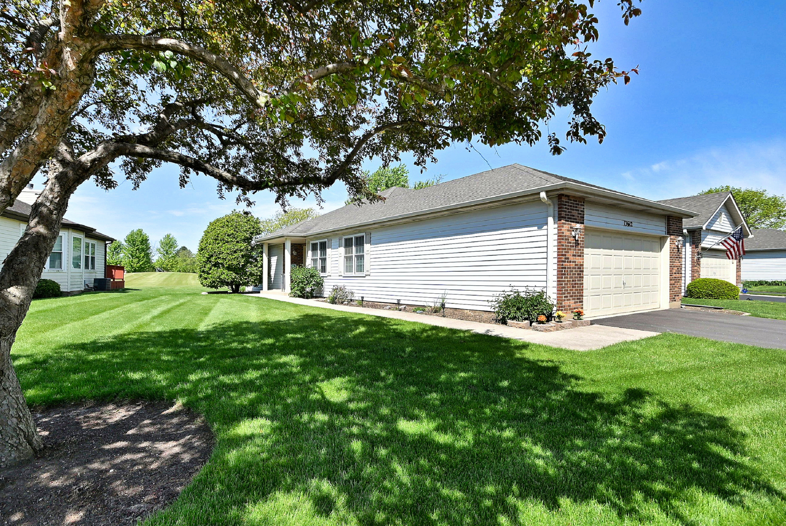 13612 S Magnolia Drive, Plainfield, IL 60544