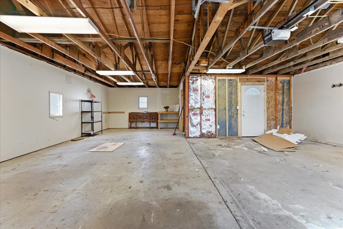 301 N 2nd Avenue, Chenoa, IL 61726