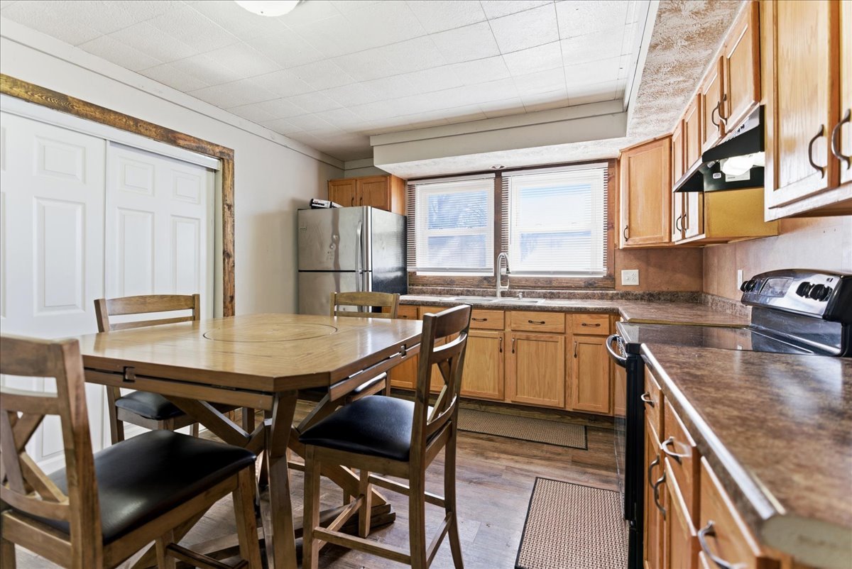 301 N 2nd Avenue, Chenoa, IL 61726