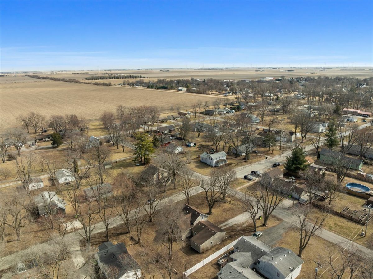 301 N 2nd Avenue, Chenoa, IL 61726