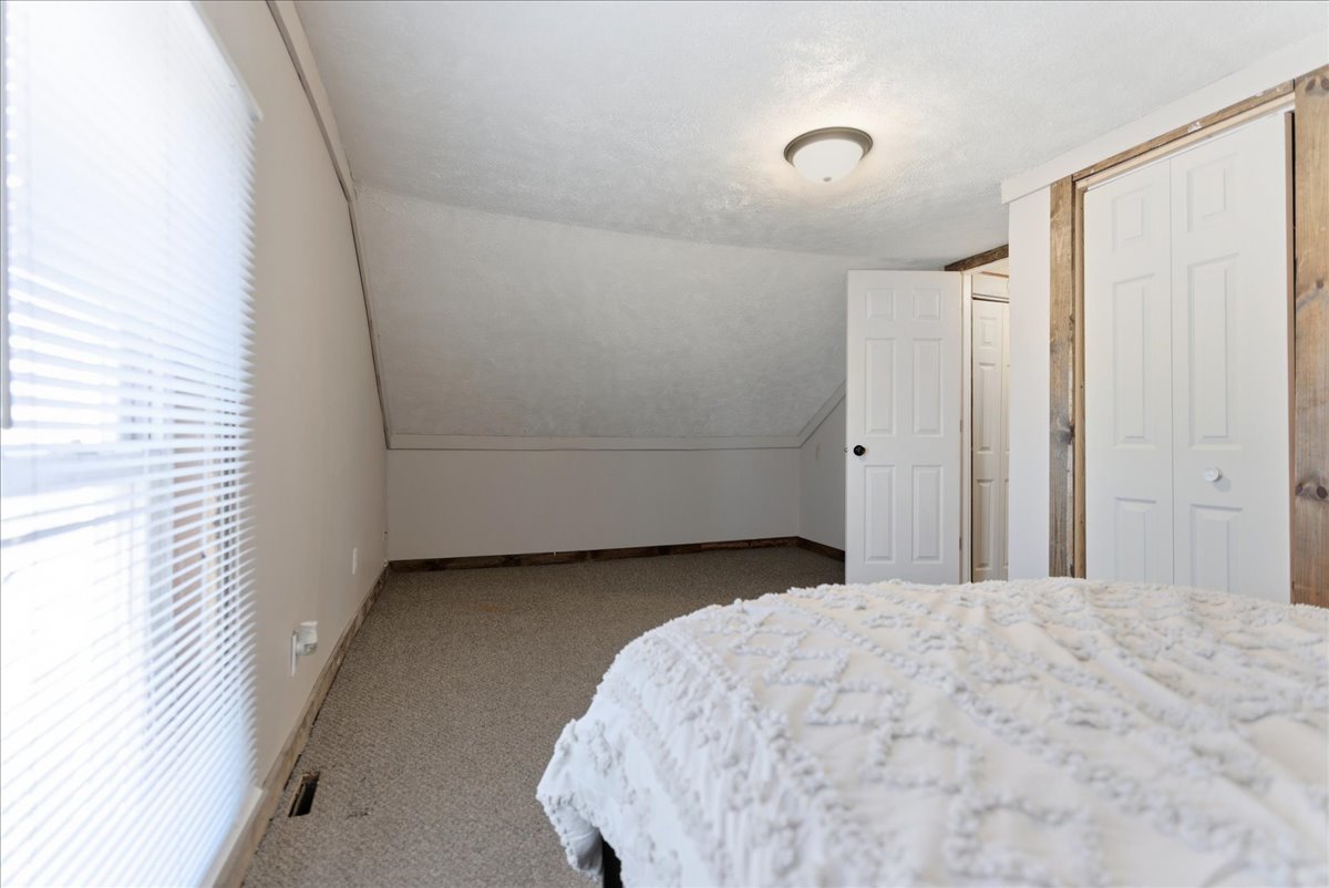 301 N 2nd Avenue, Chenoa, IL 61726