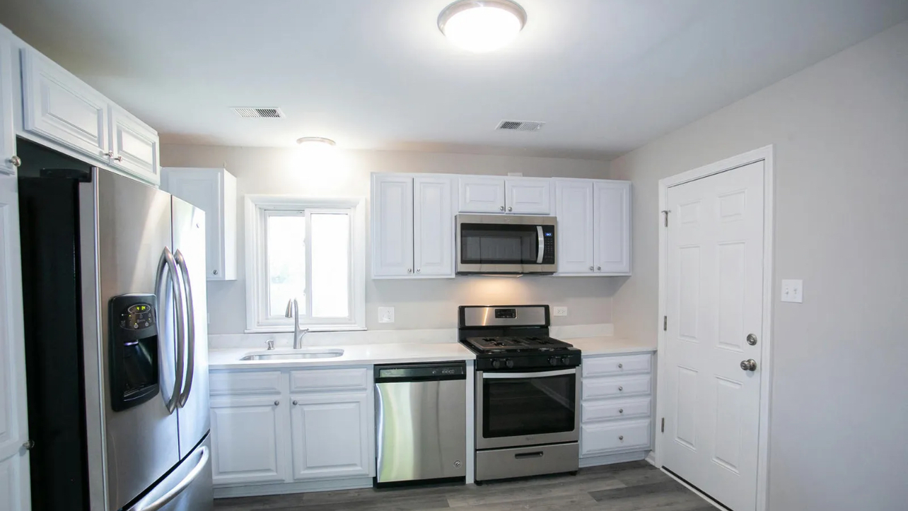 805 Central Avenue, Matteson, IL 60443