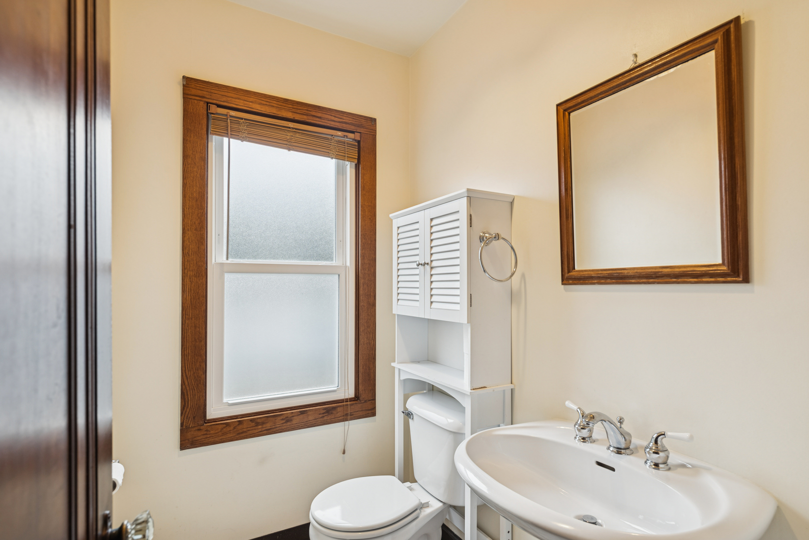 802 Kirkwood Avenue, Winthrop Harbor, IL 60096