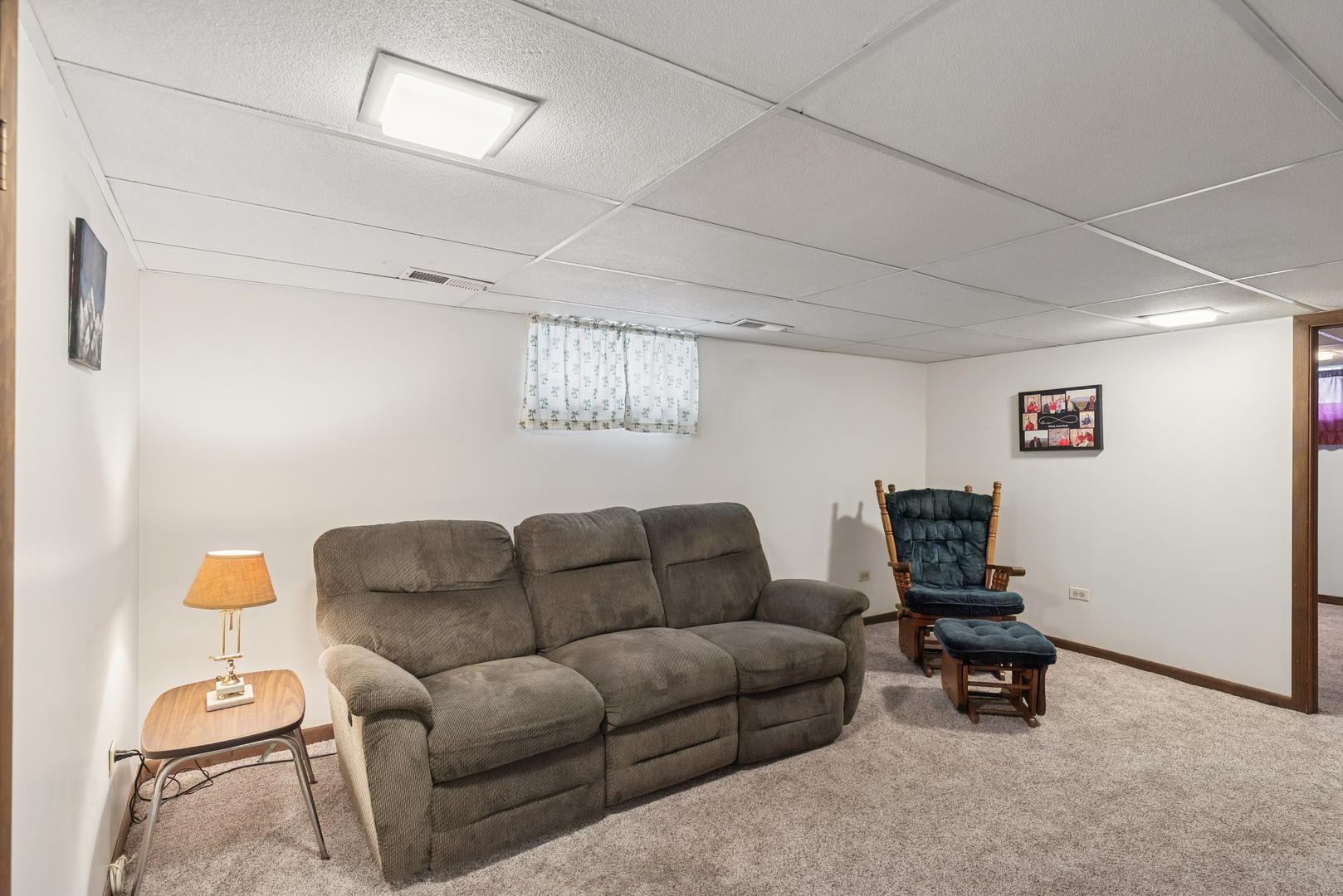 802 Kirkwood Avenue, Winthrop Harbor, IL 60096