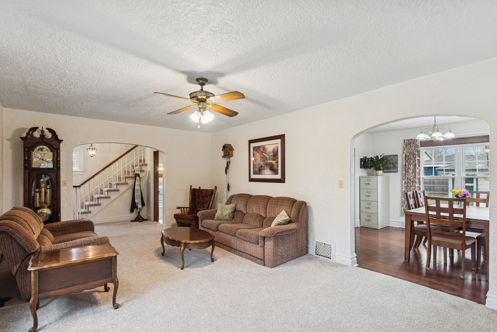 802 Kirkwood Avenue, Winthrop Harbor, IL 60096