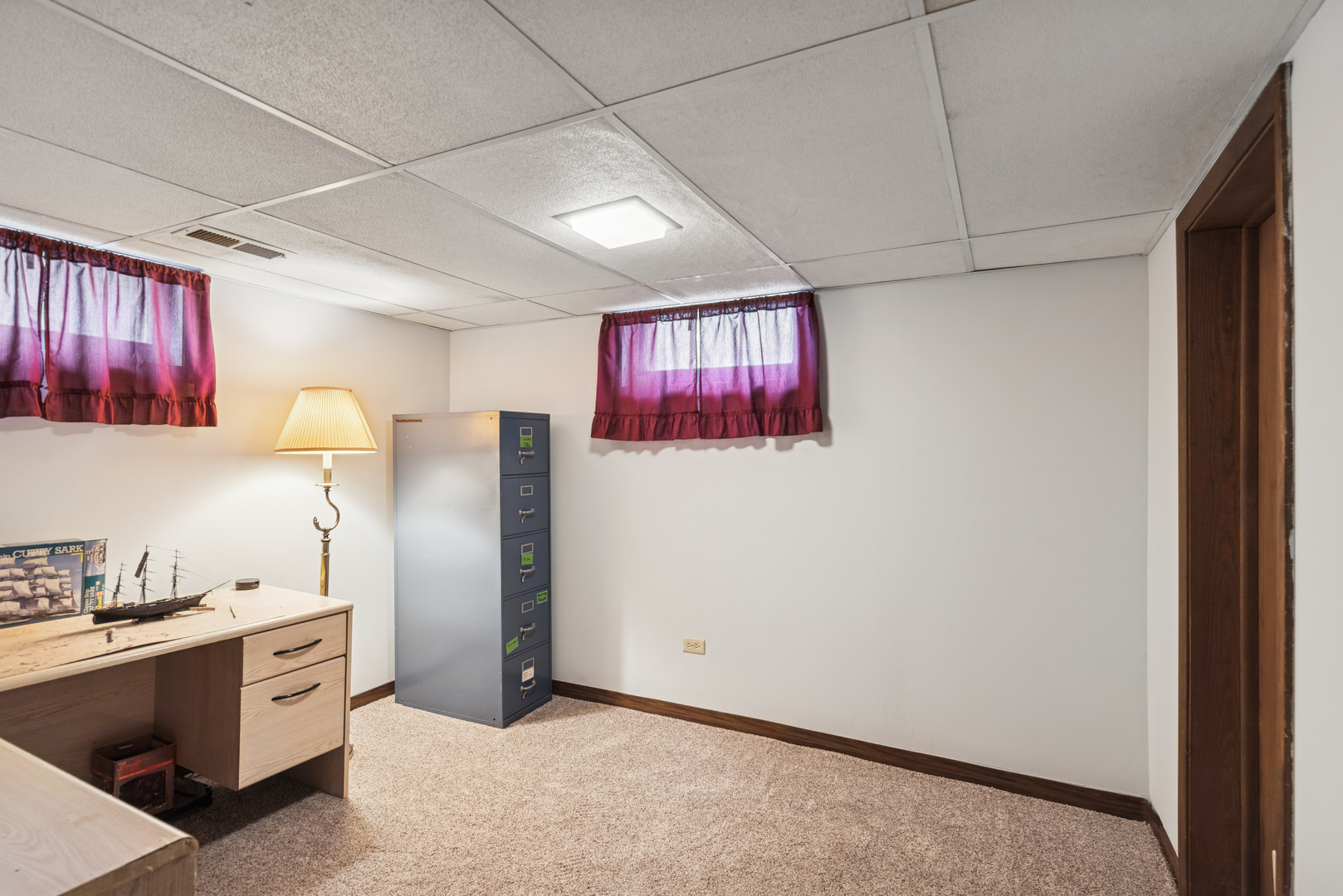 802 Kirkwood Avenue, Winthrop Harbor, IL 60096