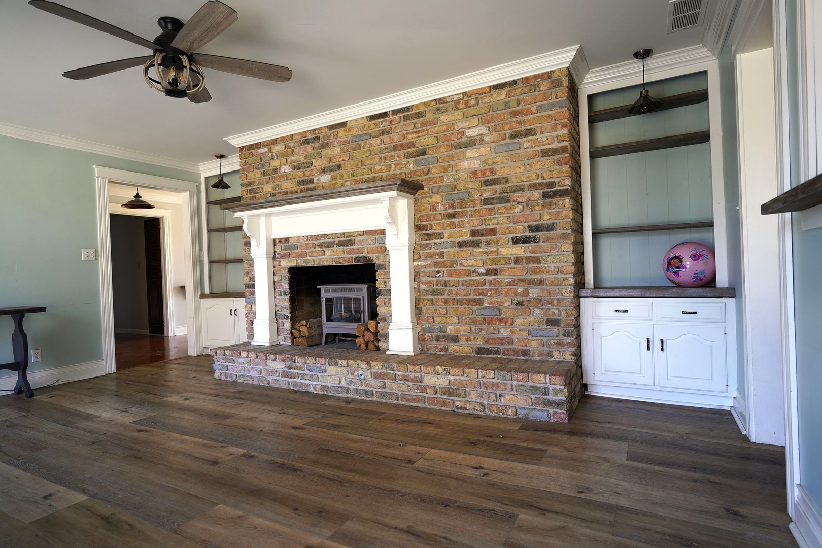 2 Golfview Place, DeKalb, IL 60115