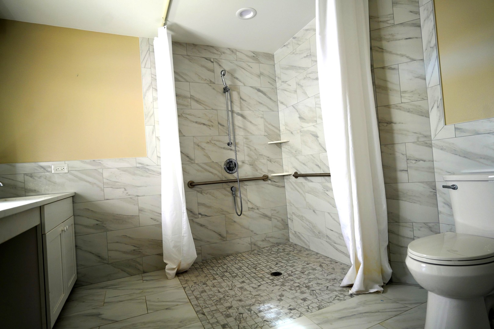 2 Golfview Place, DeKalb, IL 60115