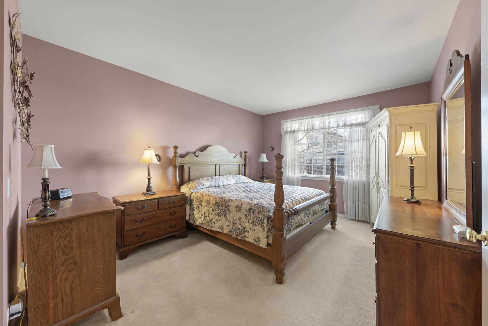 32006 MILLARD Circle, Warrenville, IL 60555