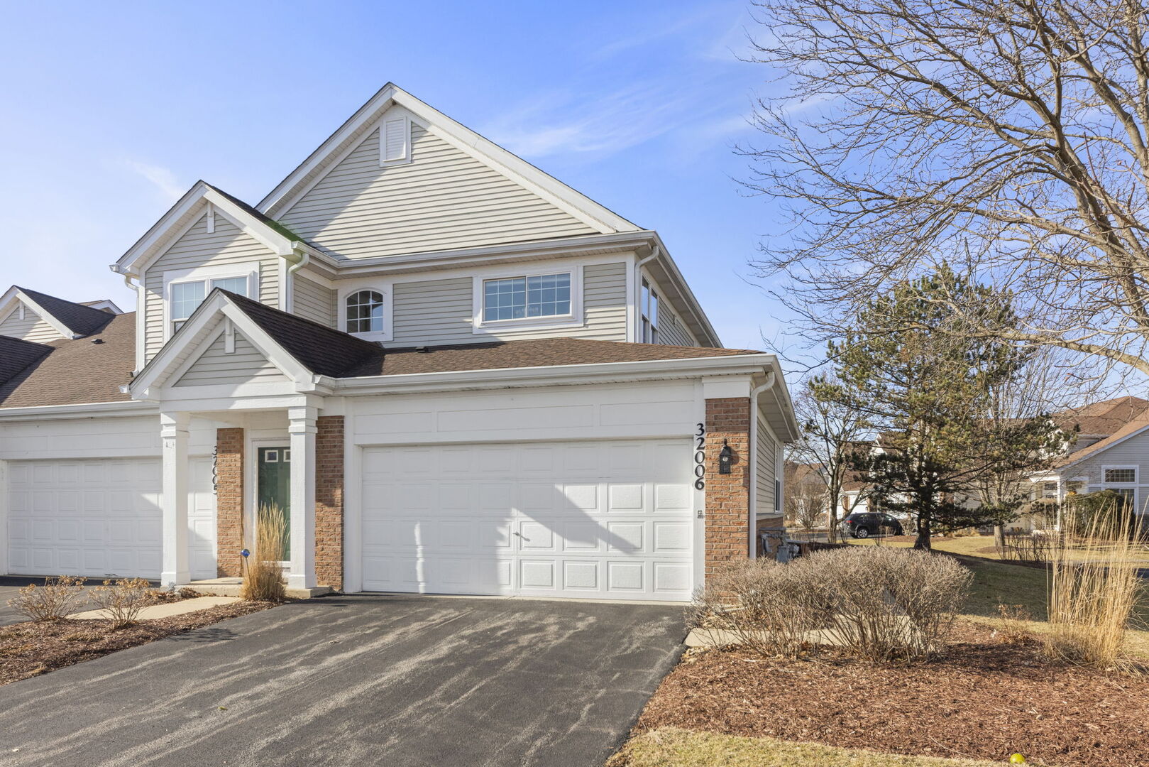 32006 MILLARD Circle, Warrenville, IL 60555