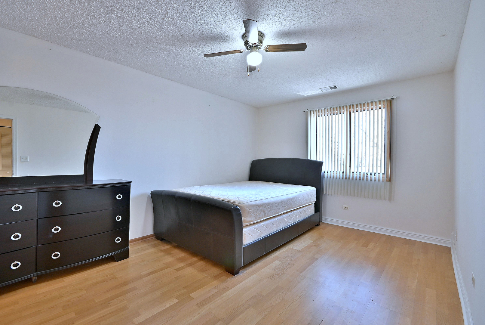 10512 S RIDGE COVE Drive #31C, Chicago Ridge, IL 60415