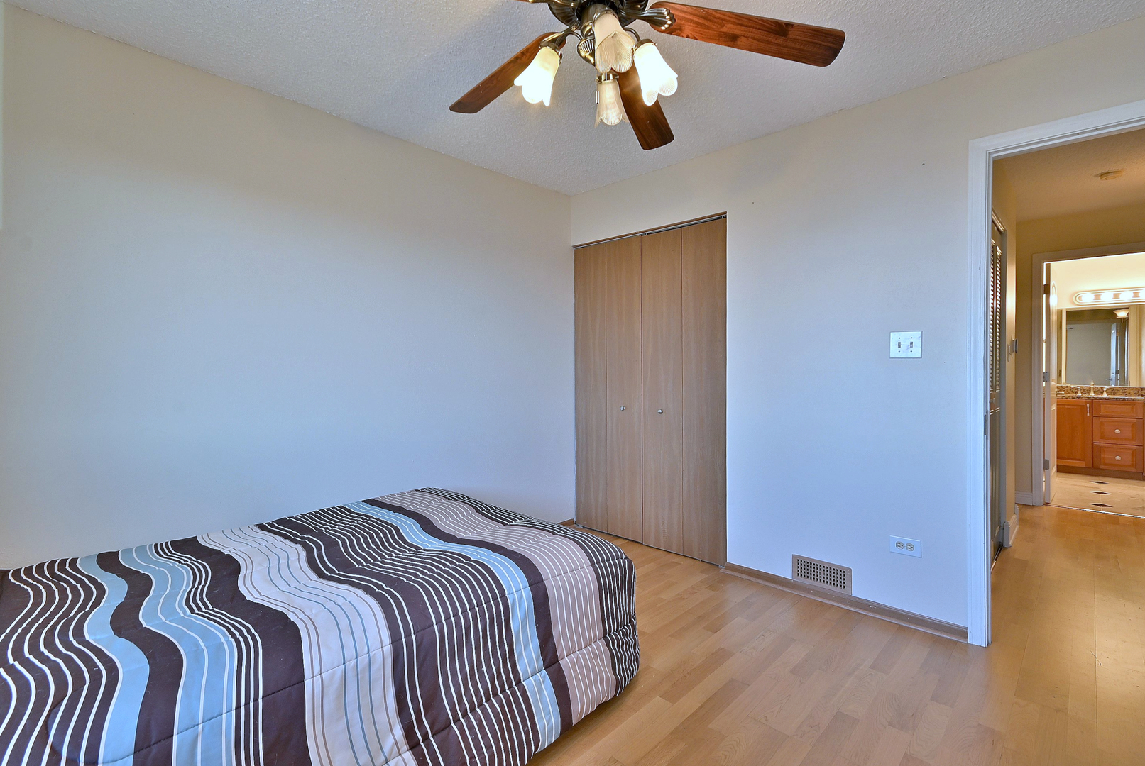 10512 S RIDGE COVE Drive #31C, Chicago Ridge, IL 60415