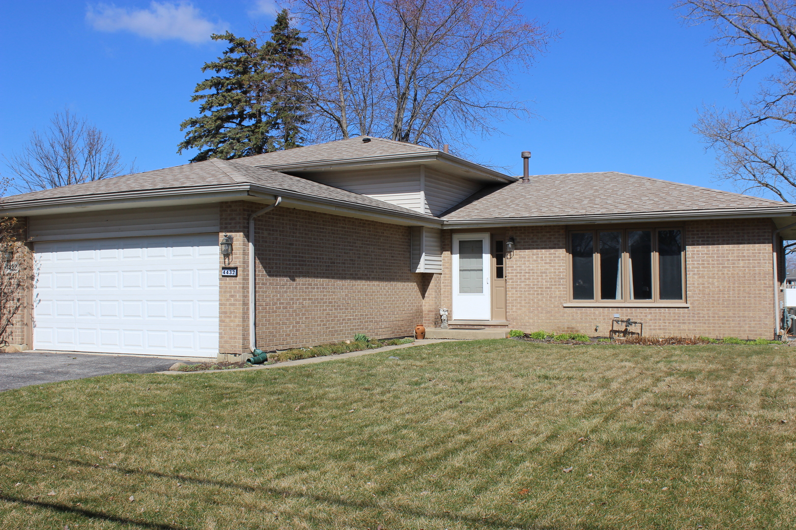 4432 143rd Street, Crestwood, IL 60418