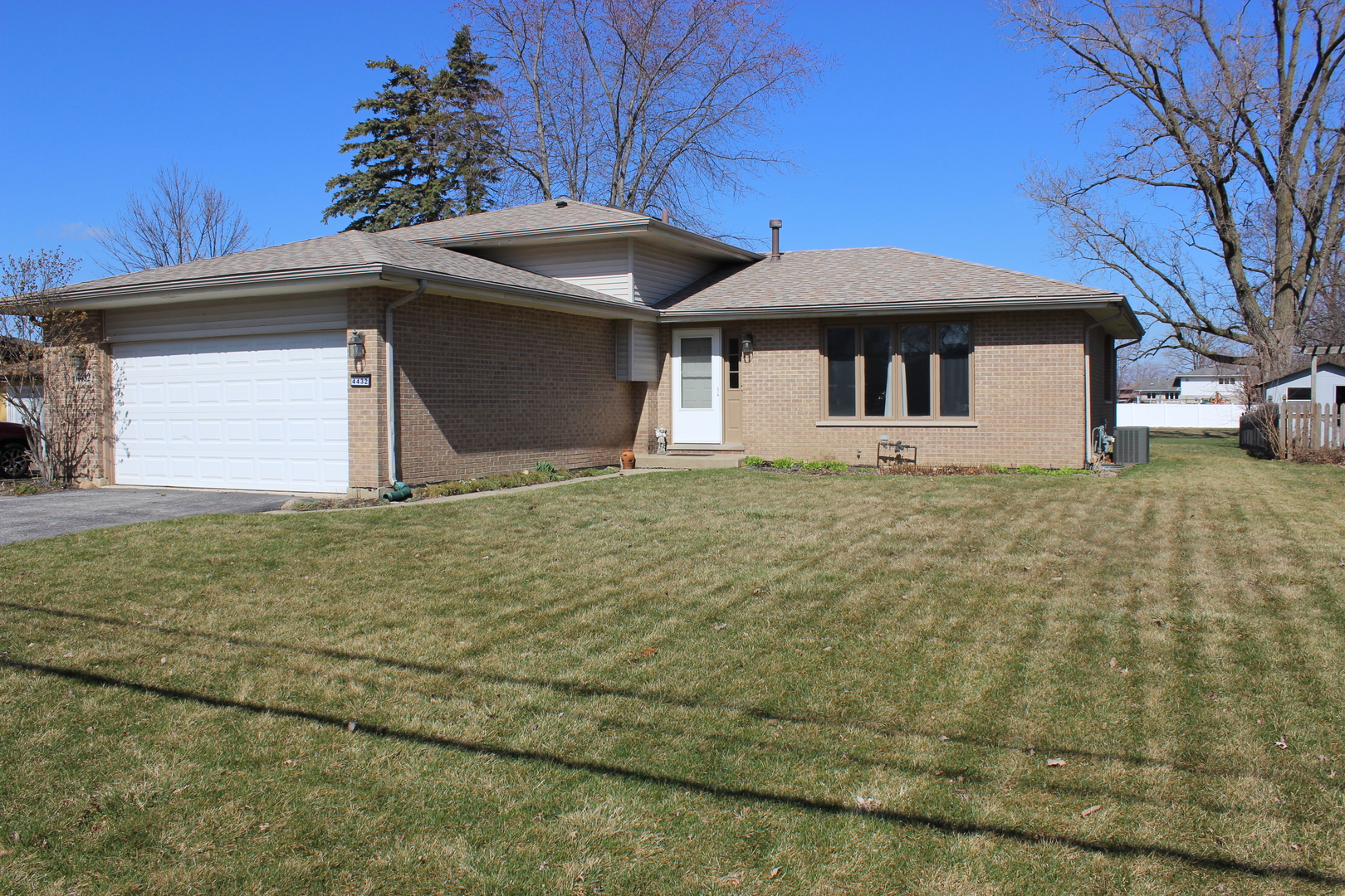 4432 143rd Street, Crestwood, IL 60418