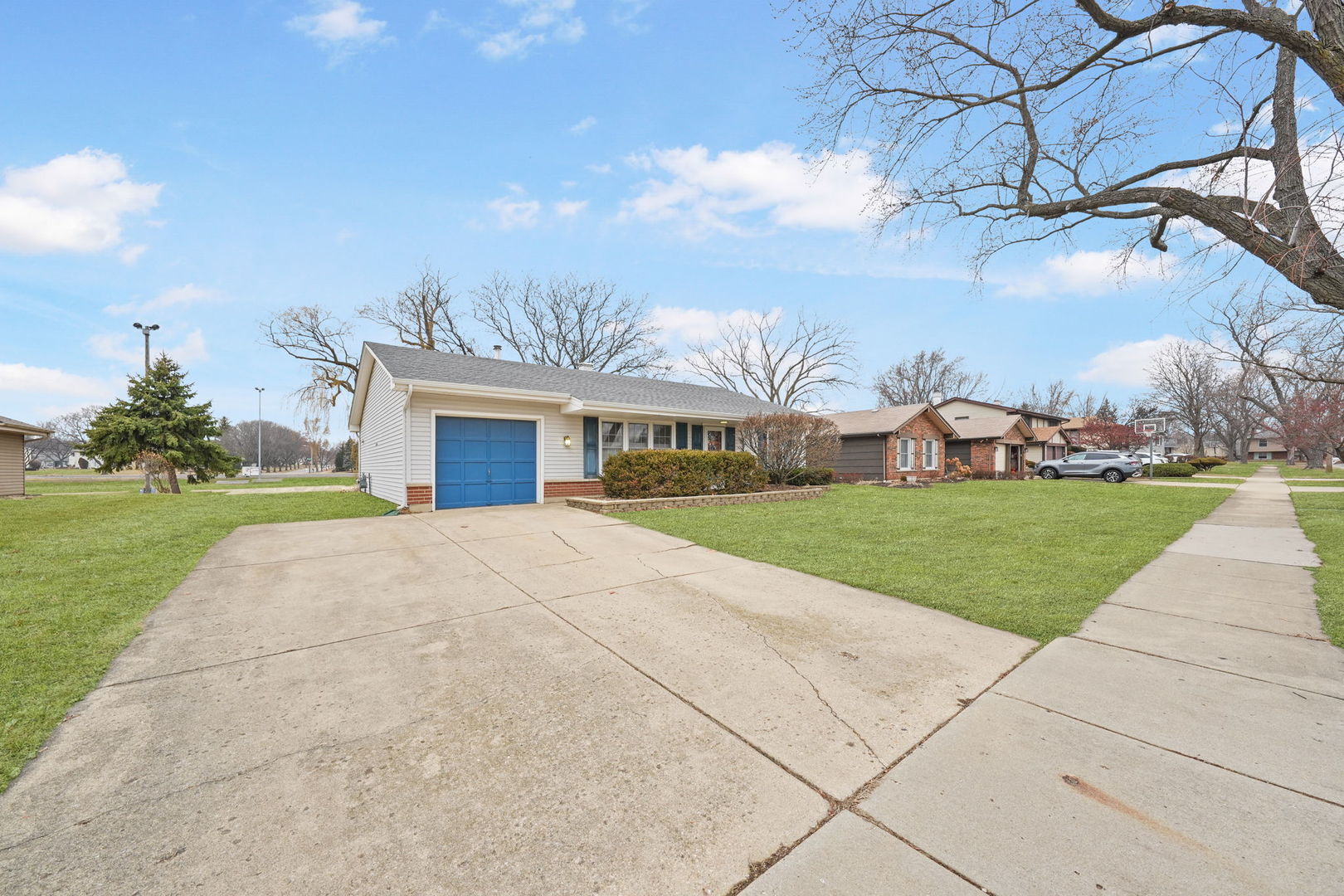 184 S Circle Avenue, Bloomingdale, IL 60108