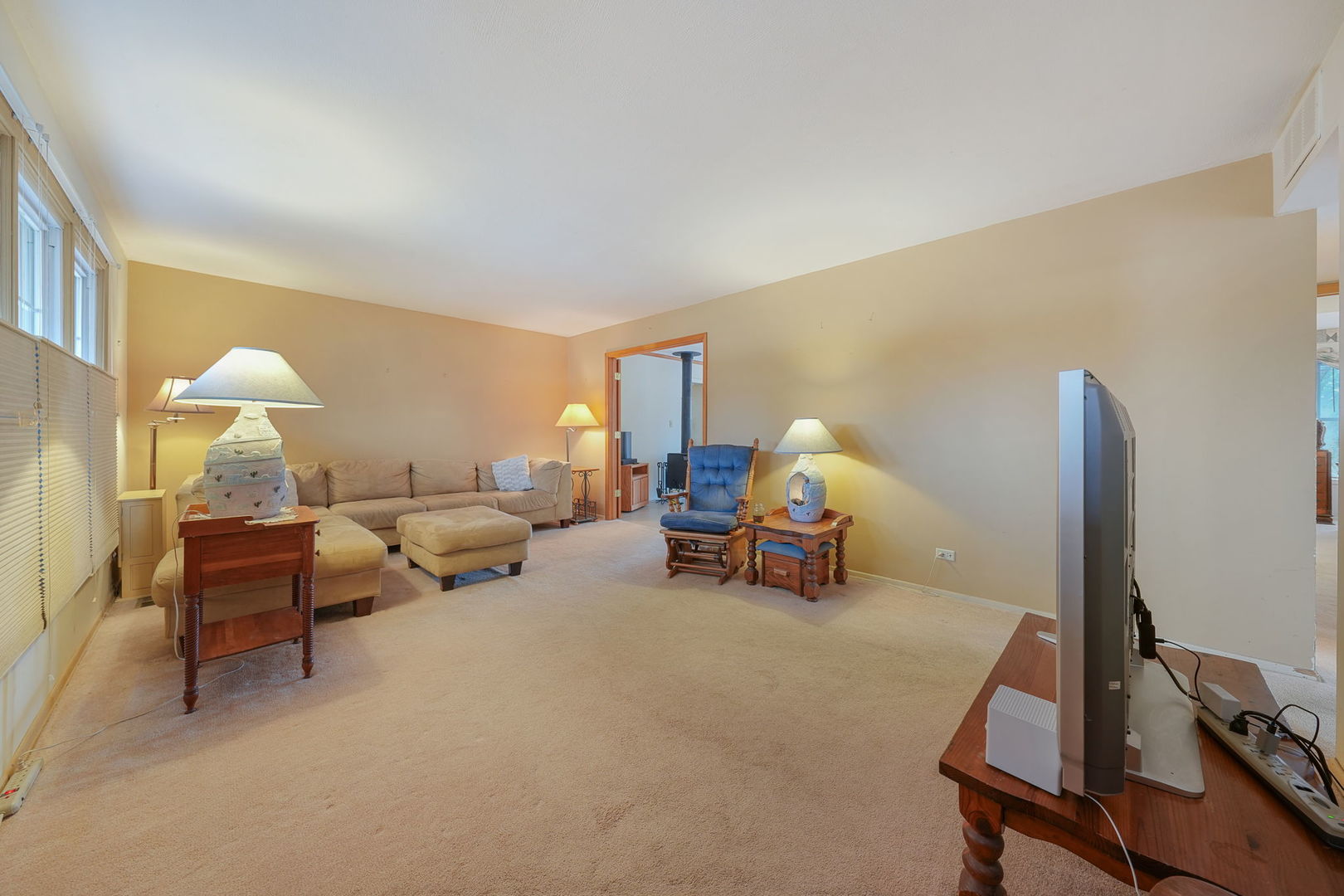 184 S Circle Avenue, Bloomingdale, IL 60108