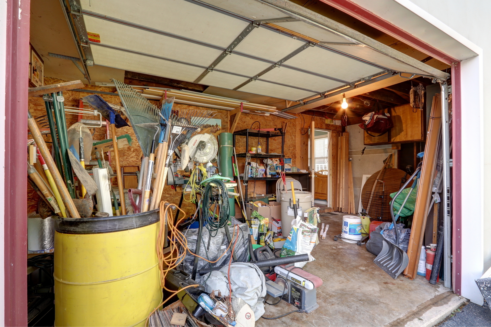 2207 Eshcol Avenue, Zion, IL 60099