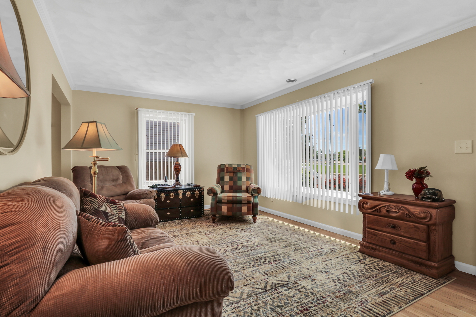 2207 Eshcol Avenue, Zion, IL 60099