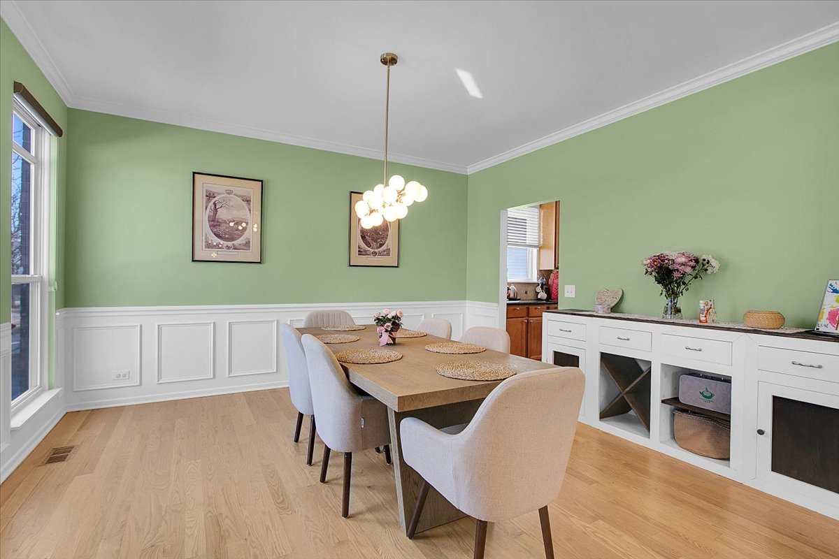 44 Westover Road, Highwood, IL 60040