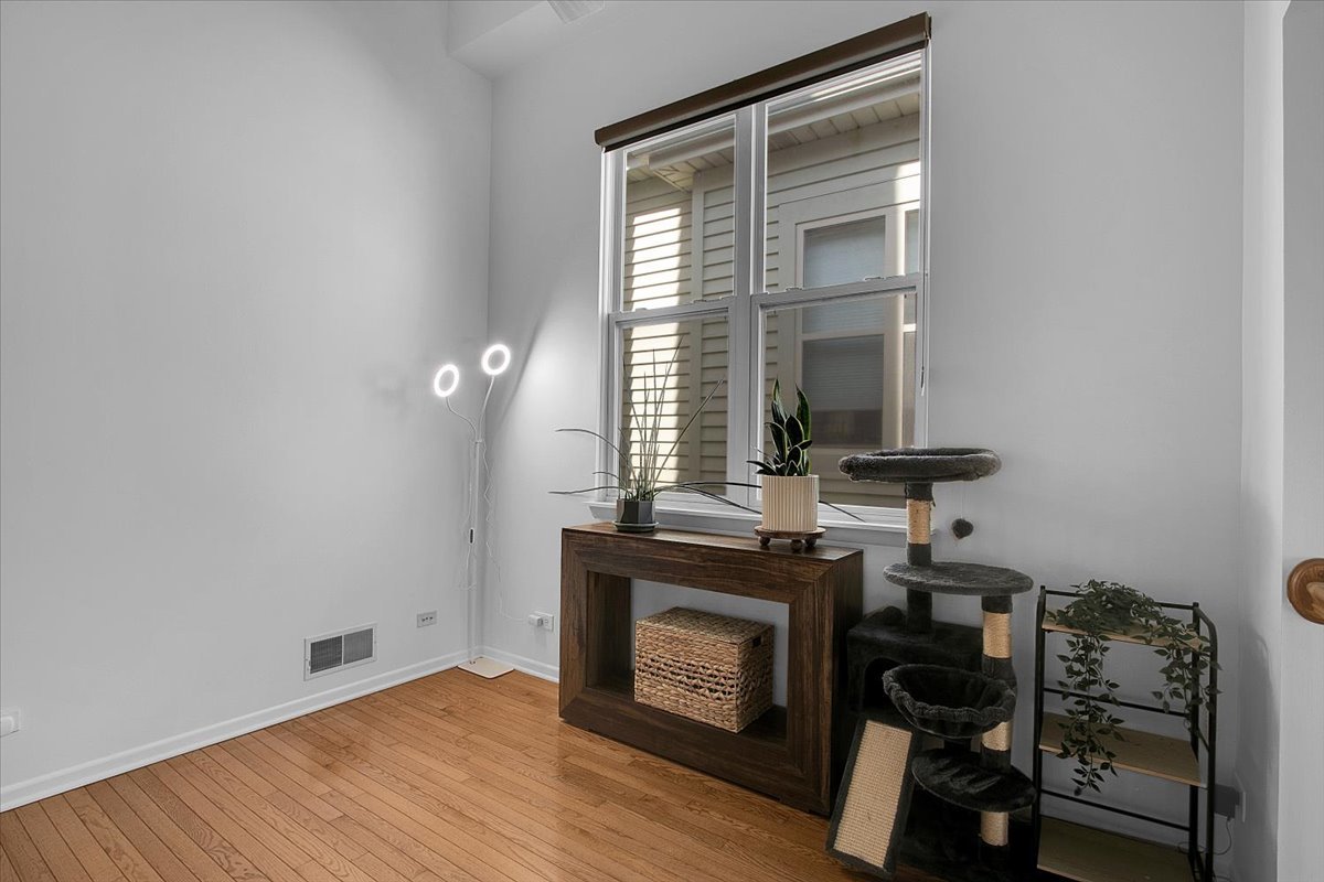 44 Westover Road, Highwood, IL 60040