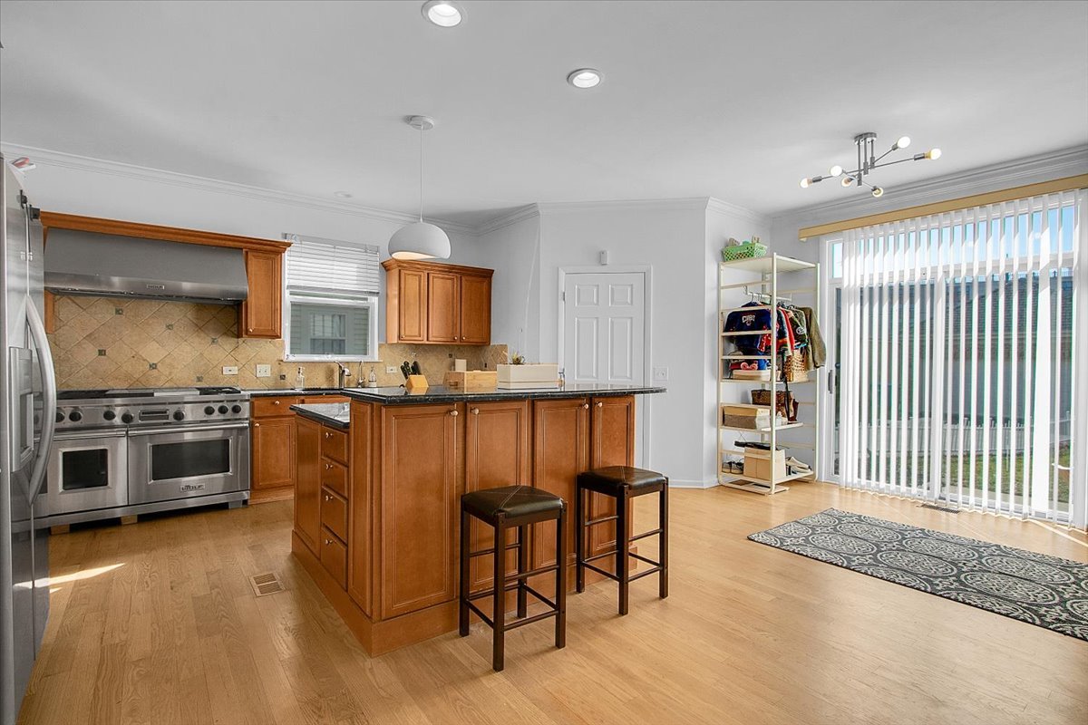 44 Westover Road, Highwood, IL 60040