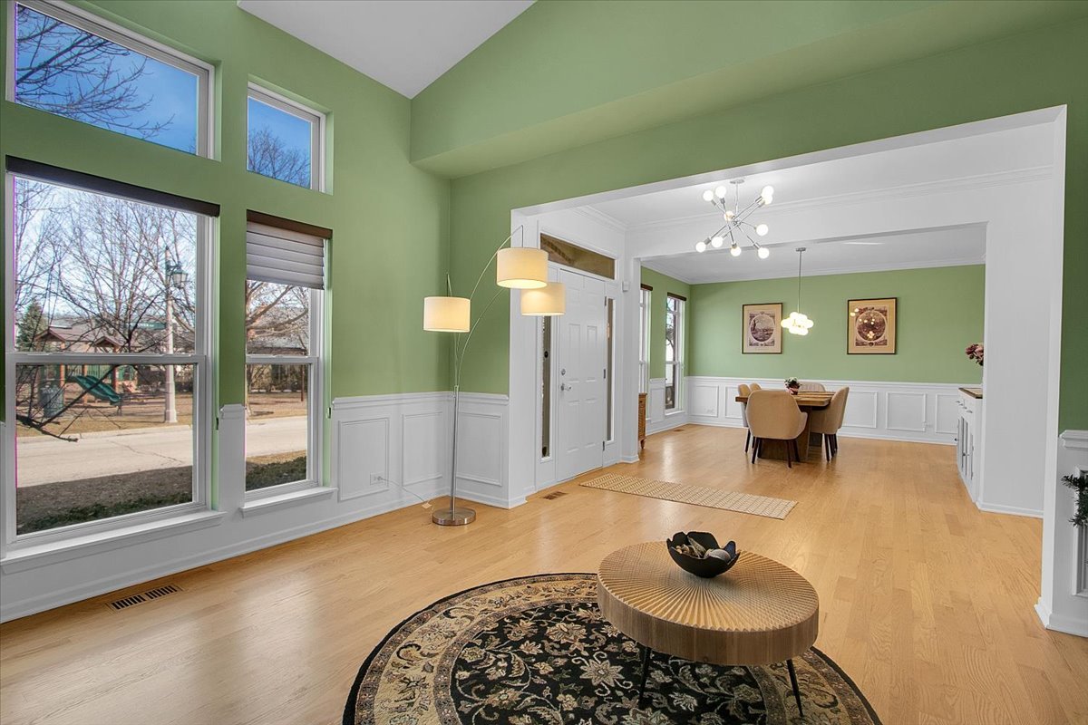 44 Westover Road, Highwood, IL 60040