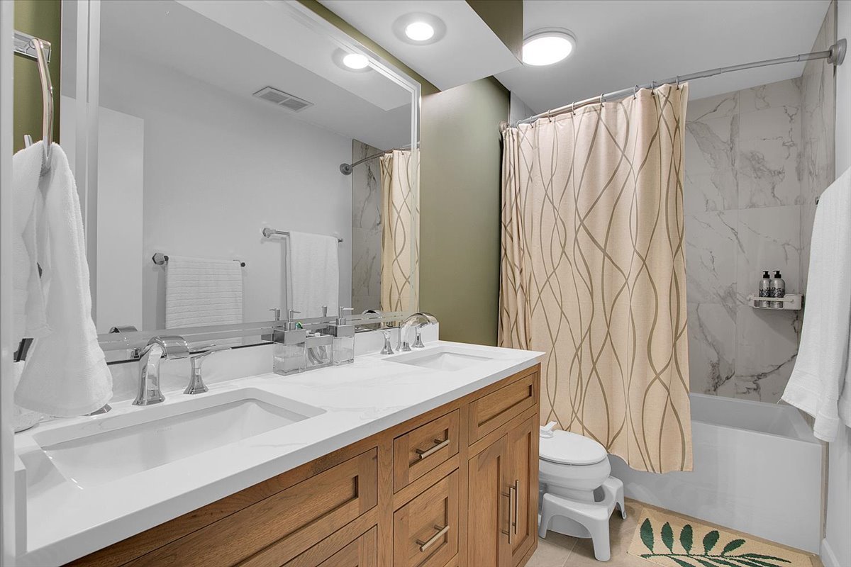 44 Westover Road, Highwood, IL 60040