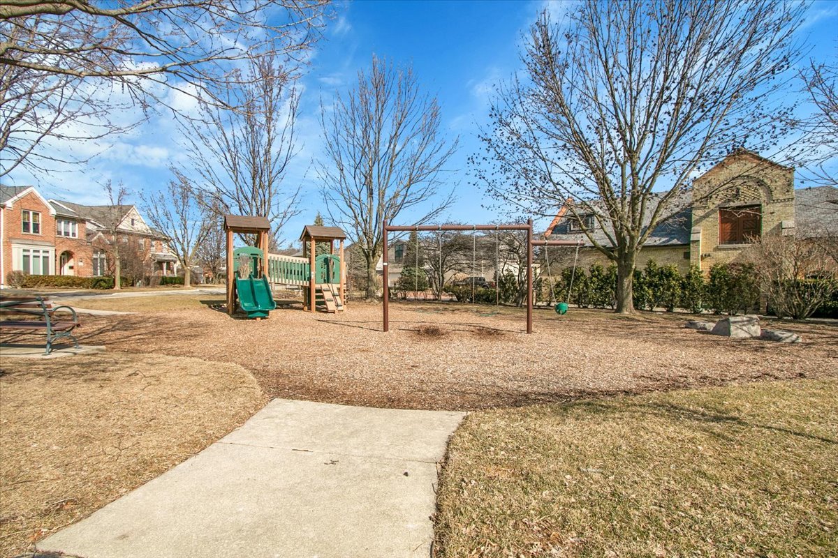 44 Westover Road, Highwood, IL 60040