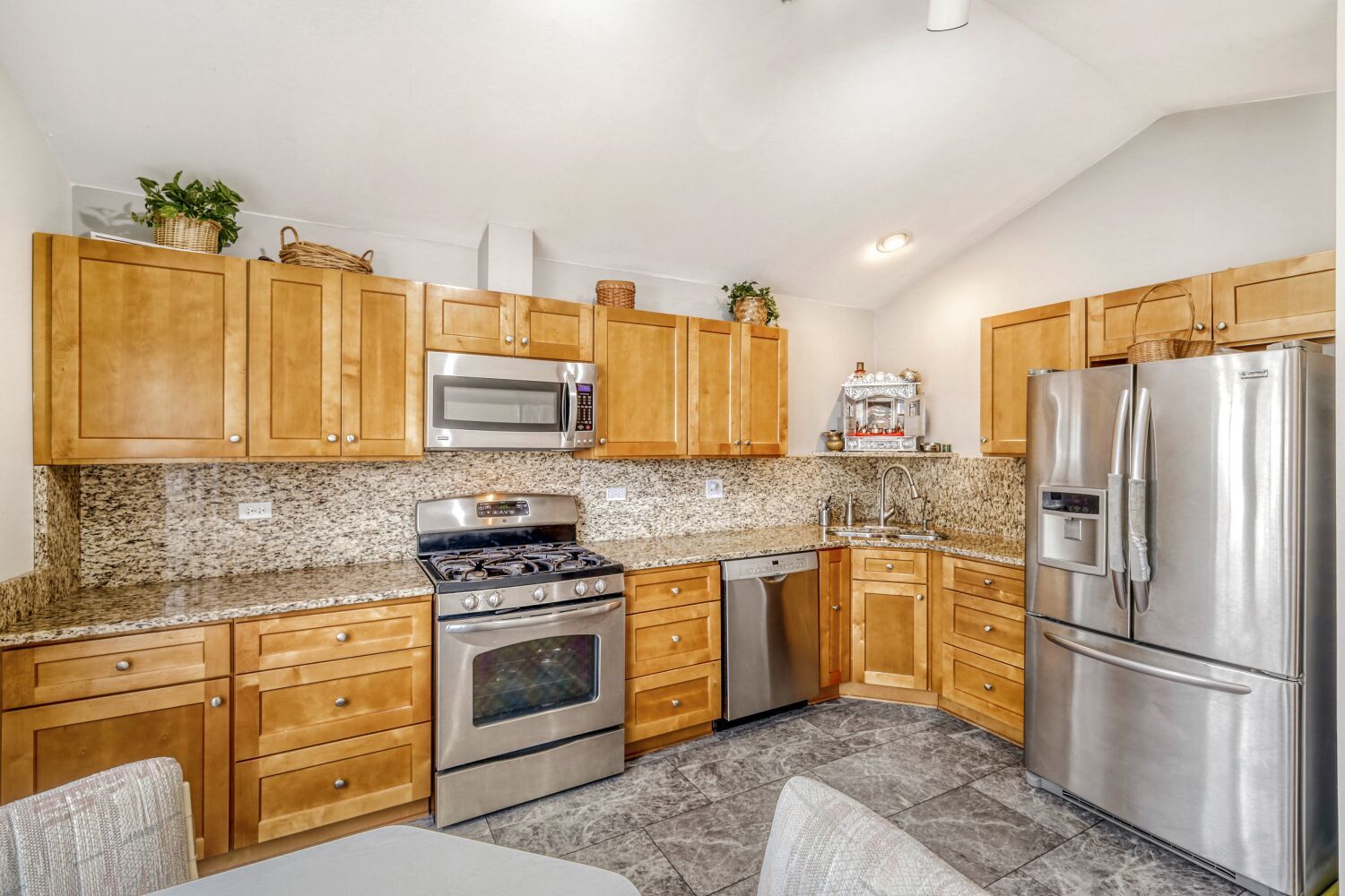 1619 Camberley Court #2, Bartlett, IL 60103