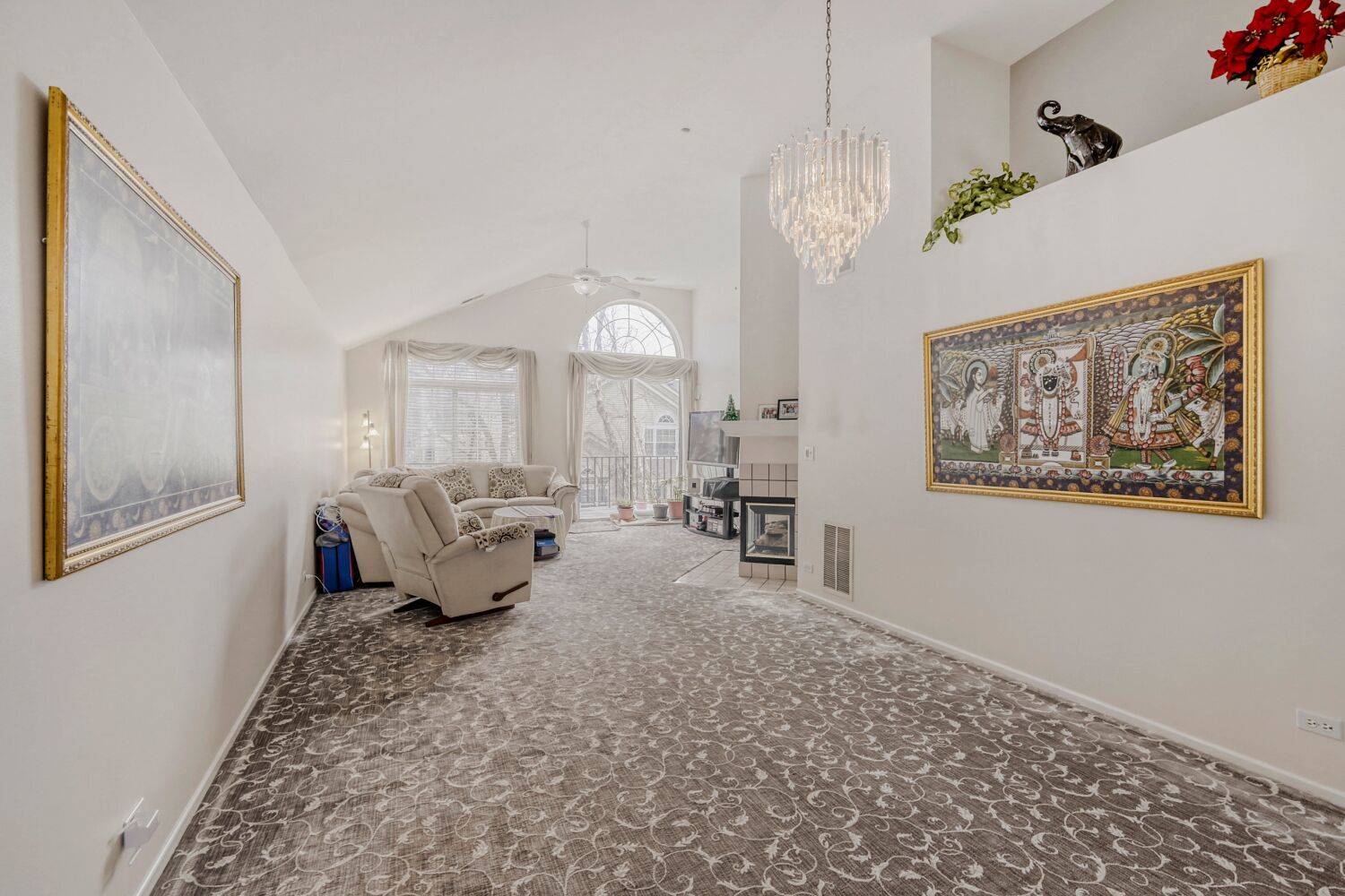 1619 Camberley Court #2, Bartlett, IL 60103