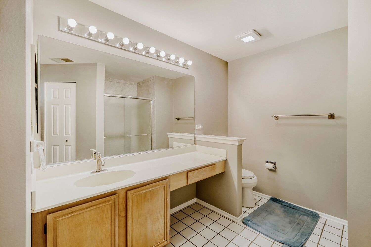 1619 Camberley Court #2, Bartlett, IL 60103