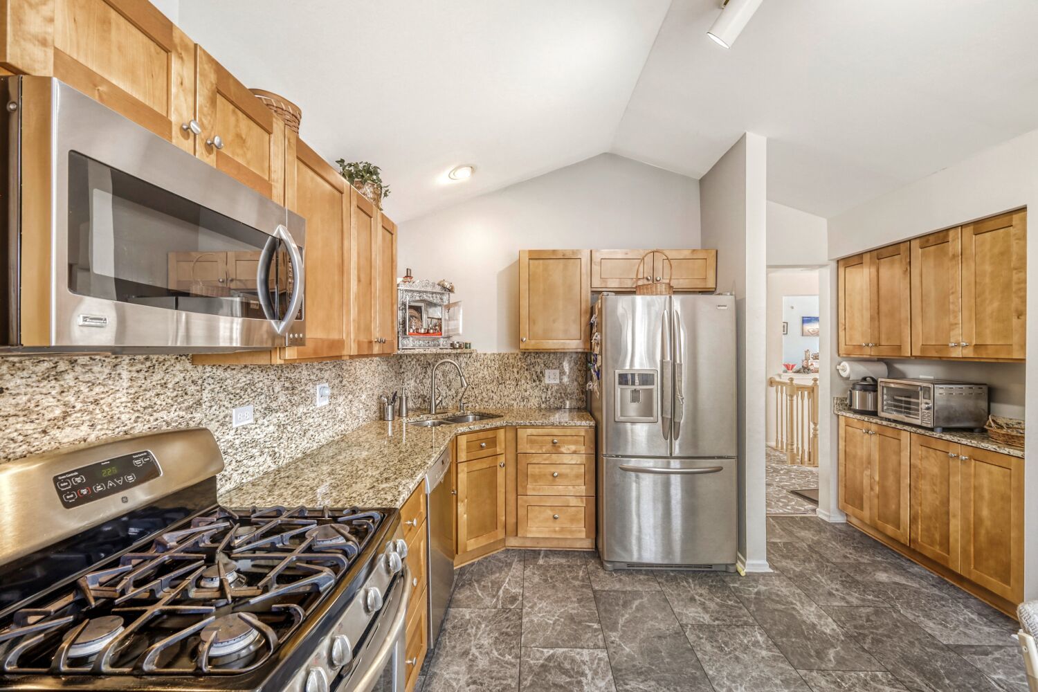 1619 Camberley Court #2, Bartlett, IL 60103