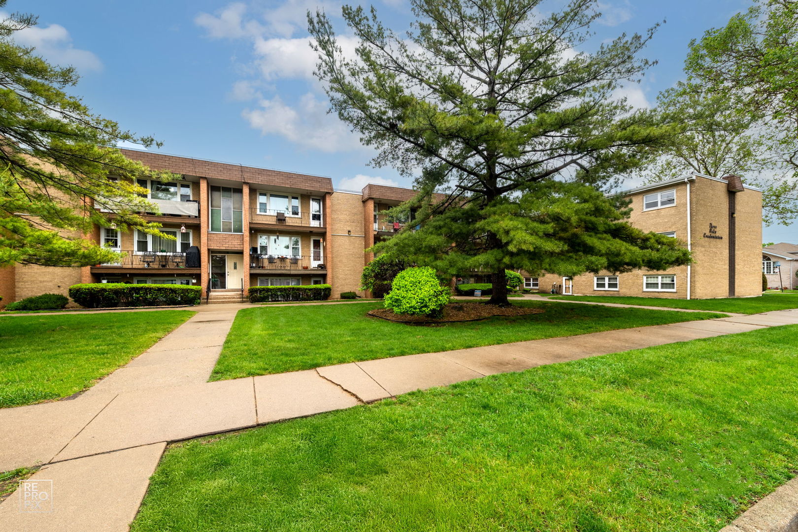 6758 W 64th Place #23, Chicago, IL 60638