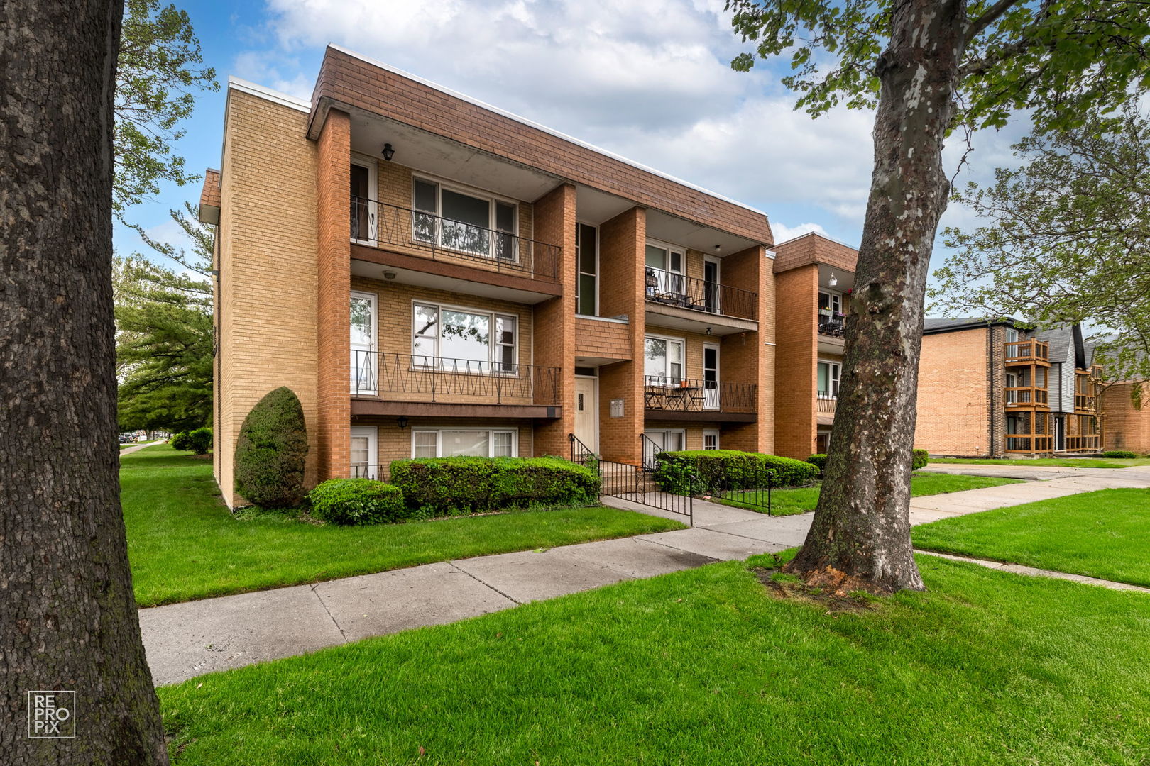 6758 W 64th Place #23, Chicago, IL 60638