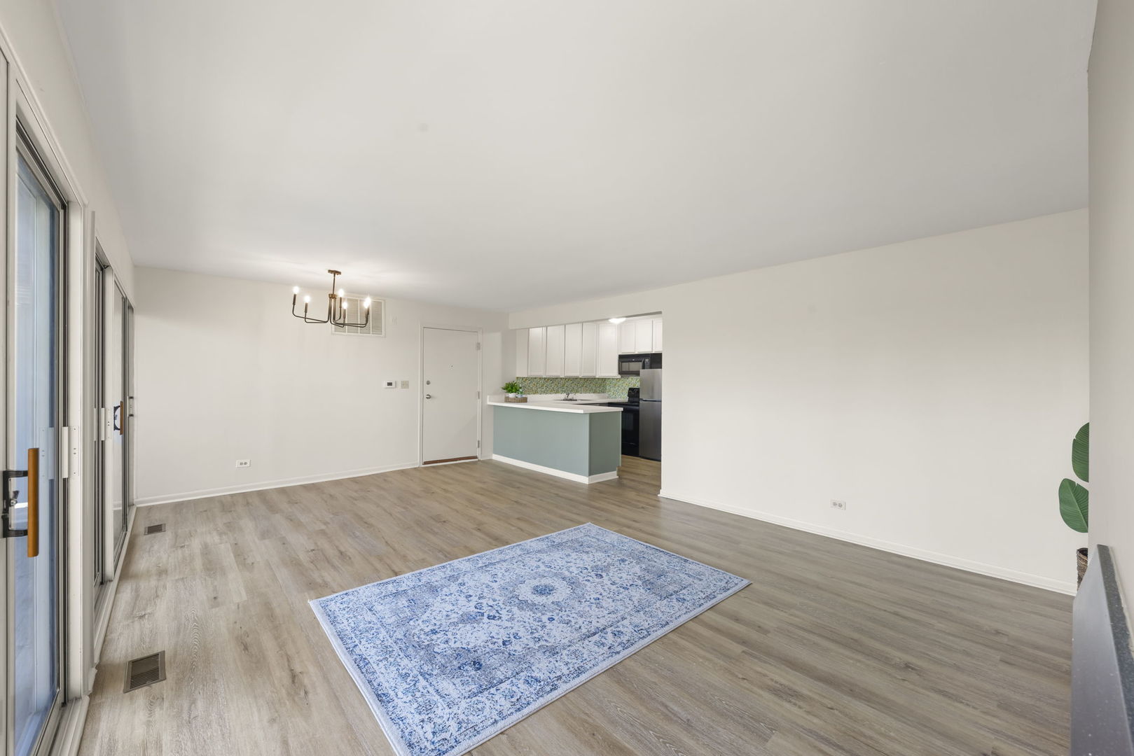 5821 Oakwood Drive #A, Lisle, IL 60532