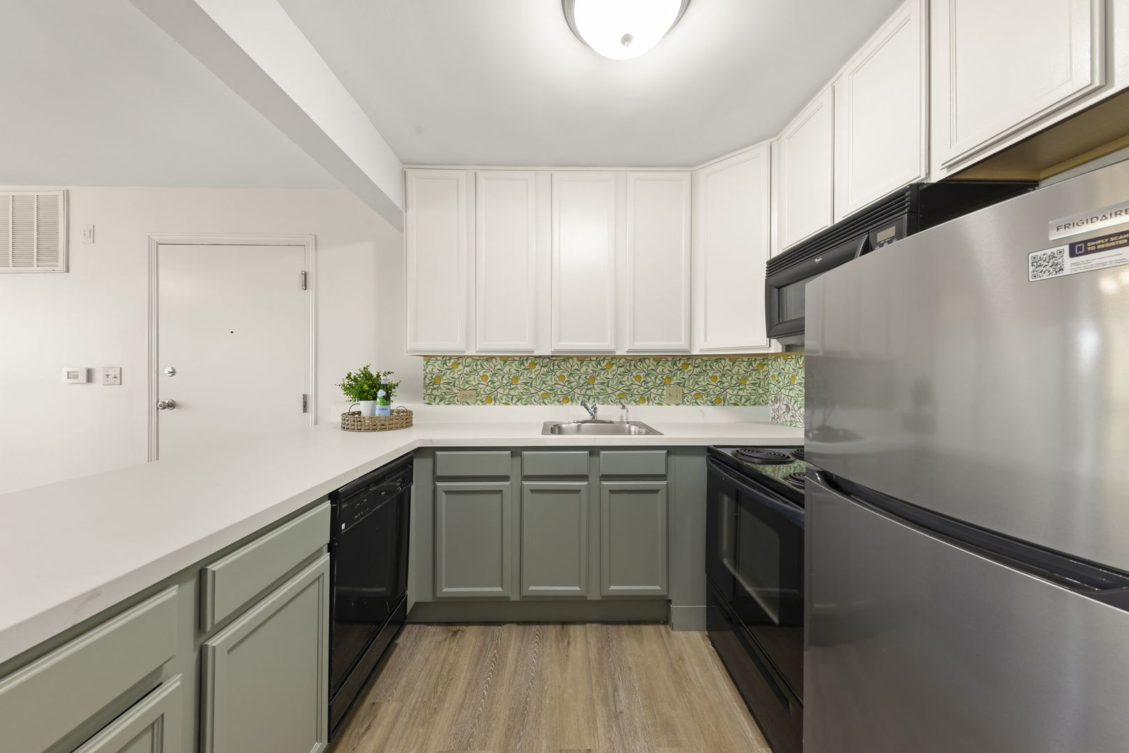 5821 Oakwood Drive #A, Lisle, IL 60532