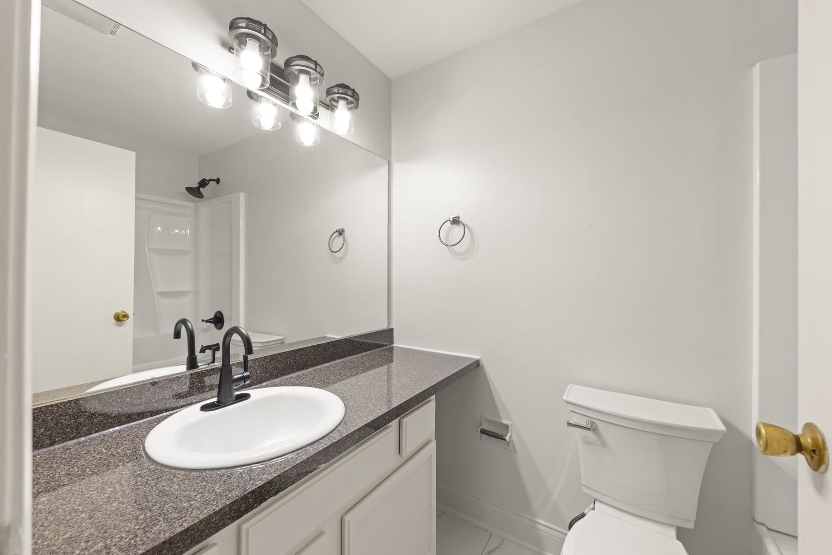 5821 Oakwood Drive #A, Lisle, IL 60532