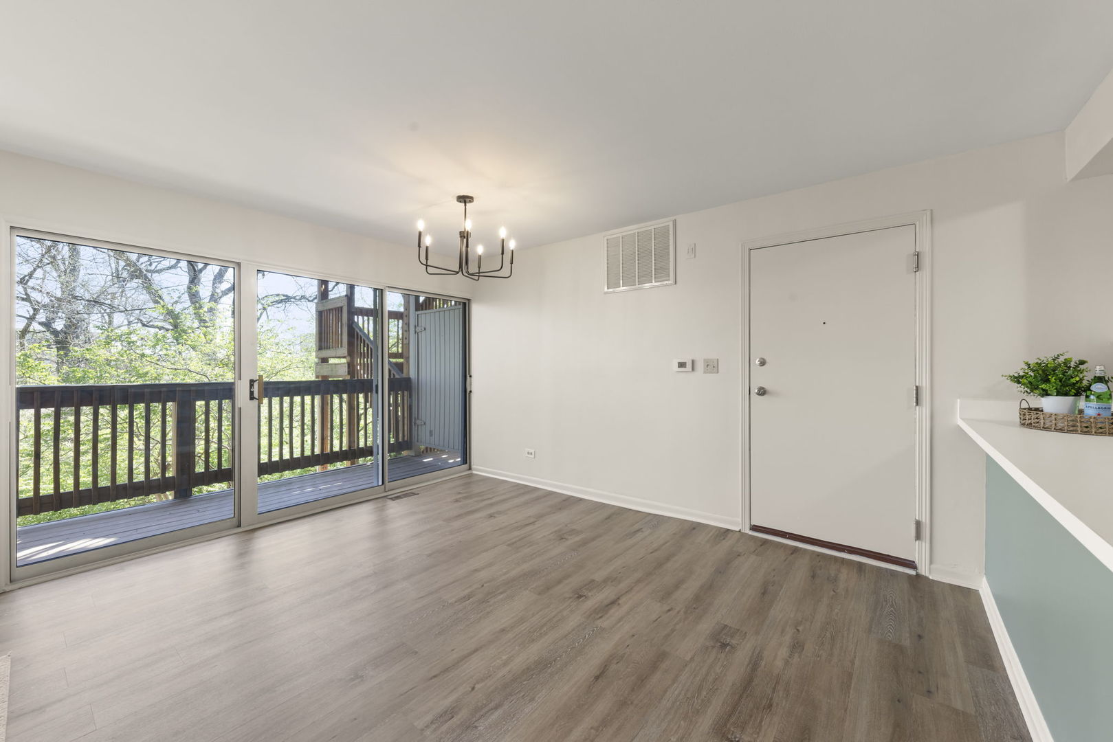 5821 Oakwood Drive #A, Lisle, IL 60532