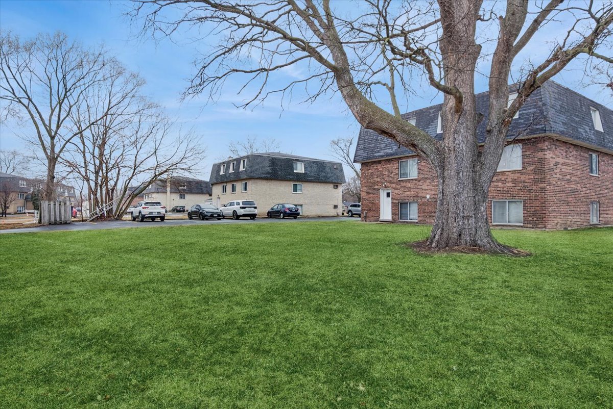 7061 170TH Street, Tinley Park, IL 60477