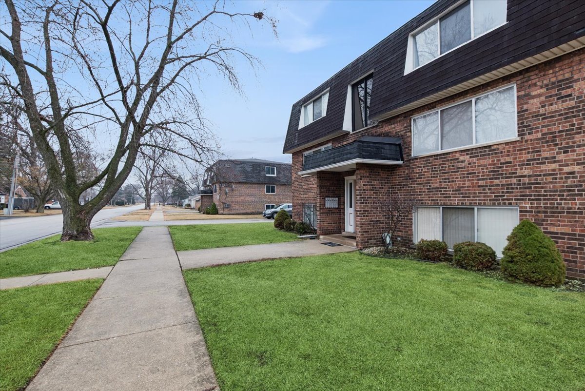 7061 170TH Street, Tinley Park, IL 60477