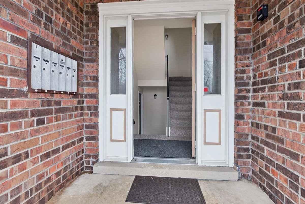 7061 170TH Street, Tinley Park, IL 60477