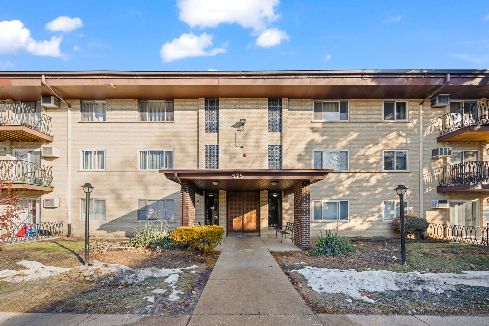 525 S Cleveland Avenue #104, Arlington Heights, IL 60005